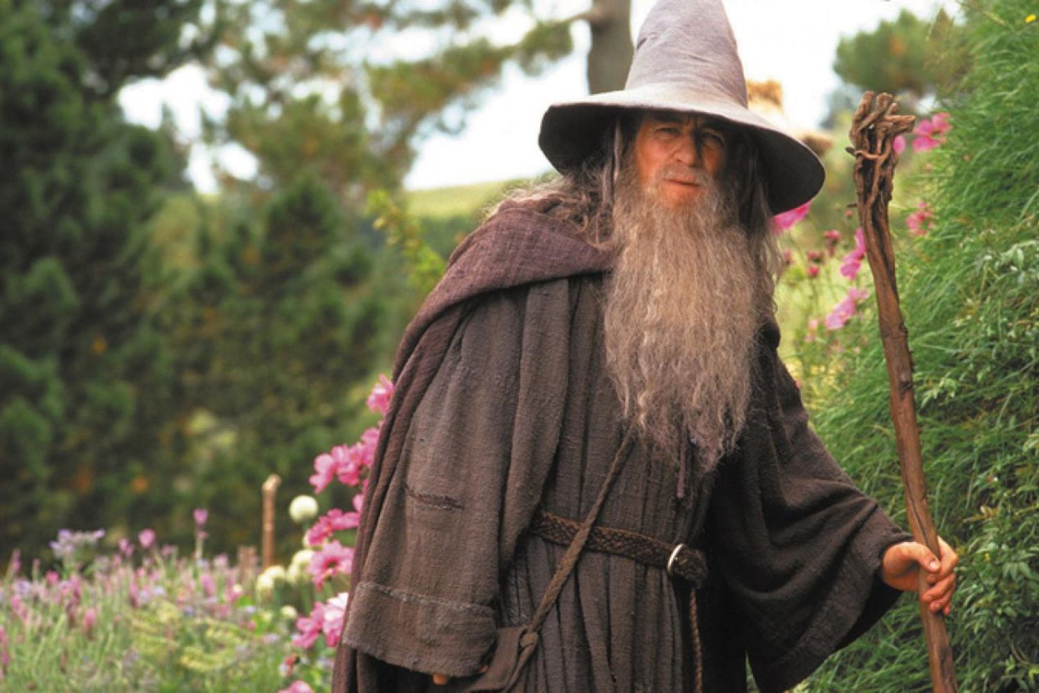 Ian McKellen discusses his return in the next Lord of the Rings